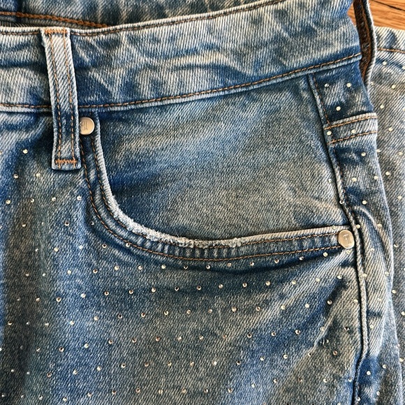 Pilcro High-Rise Rhinestone Jeans | 29 - Picture 4 of 7